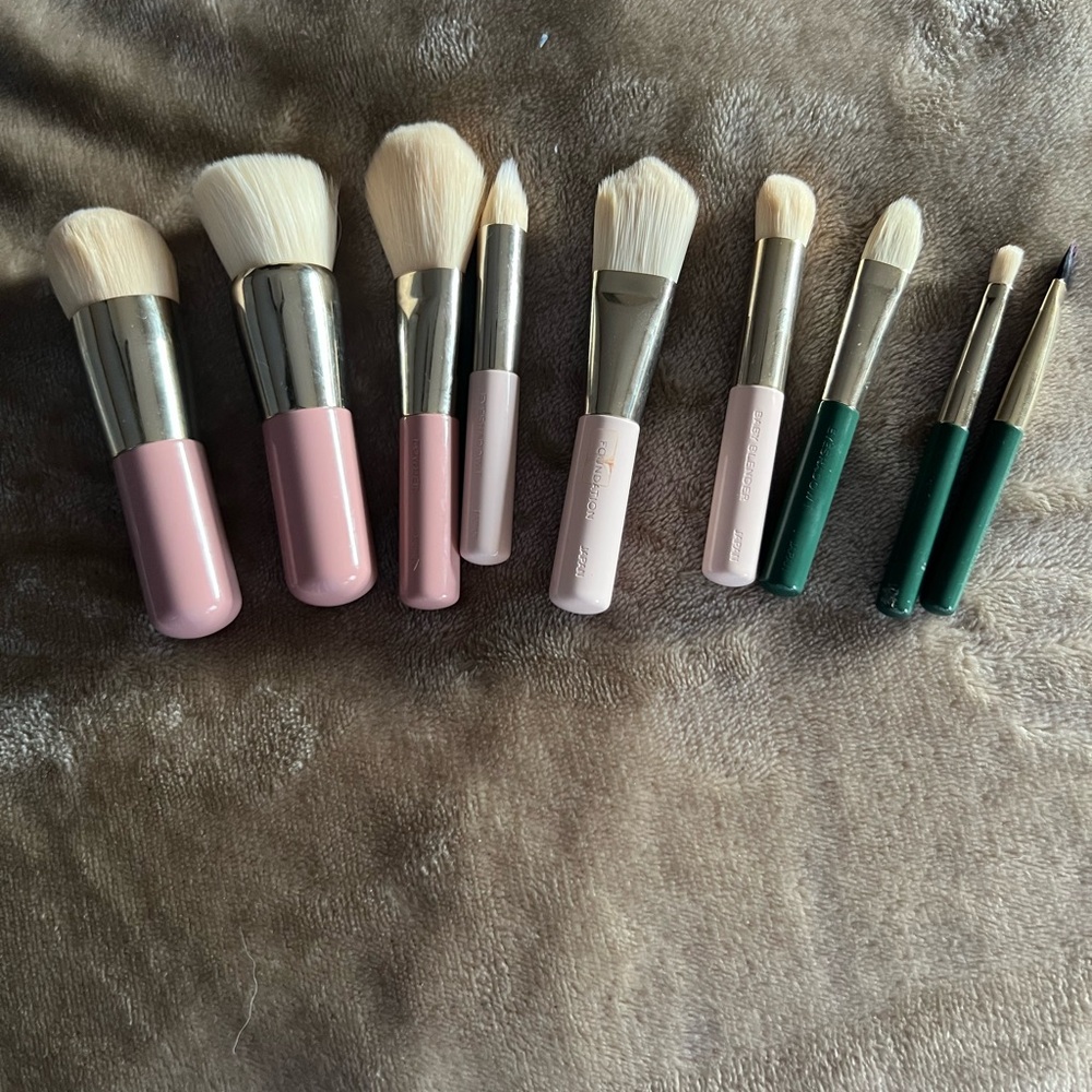 Westman Atelier Petite Makeup Brushes